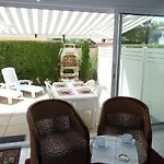 Appartement T2 Climatise Avec Piscine Et Parking Au Cap D'agde - Fr-1-607-52