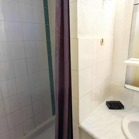 T2 Climatise Avec Piscine Et Parking Au Cap D'agde - Fr-1-607-52