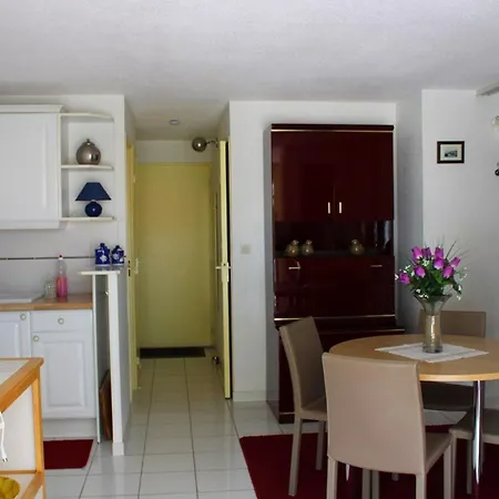 T2 Climatise Avec Piscine Et Parking Au Cap D'agde - Fr-1-607-52 אגדה