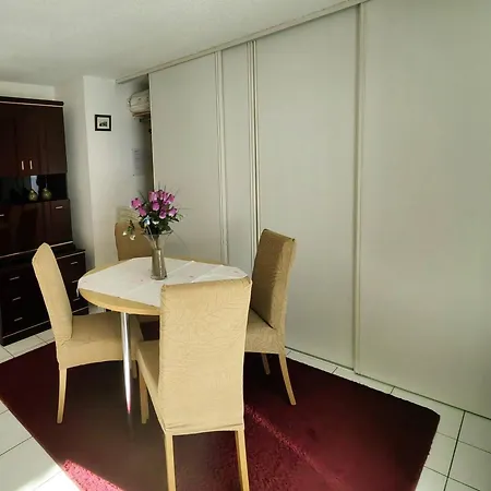 T2 Climatise Avec Piscine Et Parking Au Cap D'agde - Fr-1-607-52 דירה