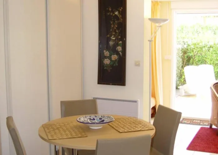 T2 Climatise Avec Piscine Et Parking Au Cap D'agde - Fr-1-607-52 Апартаменты *